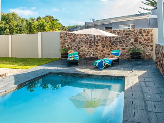 Hermanus Accommodation at  | Viya