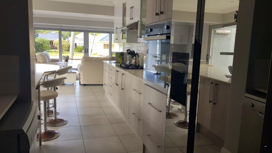 Jeffreys Bay Accommodation at  | Viya