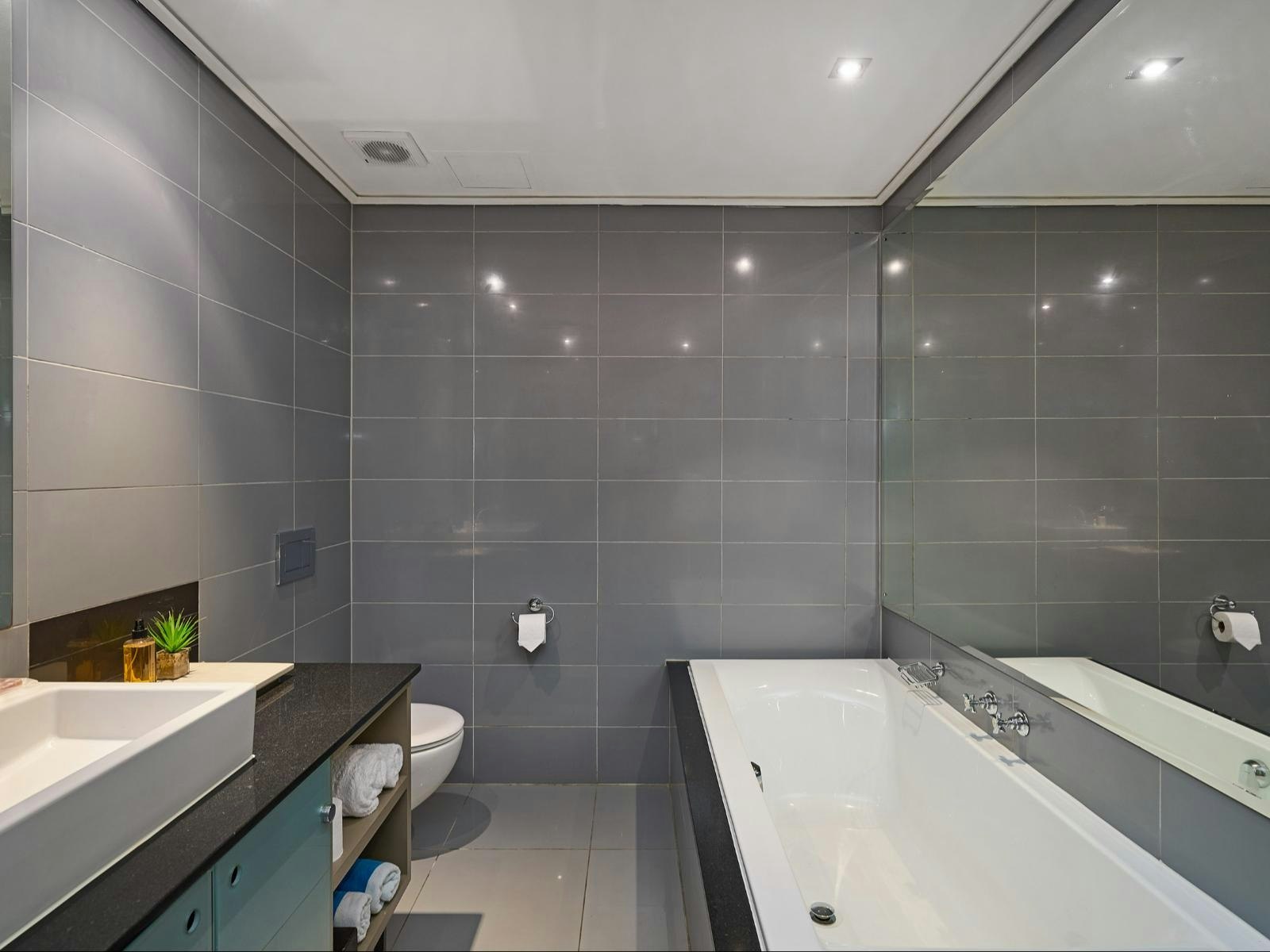 Cape Royale Apartment 802 image no 21 of 21
