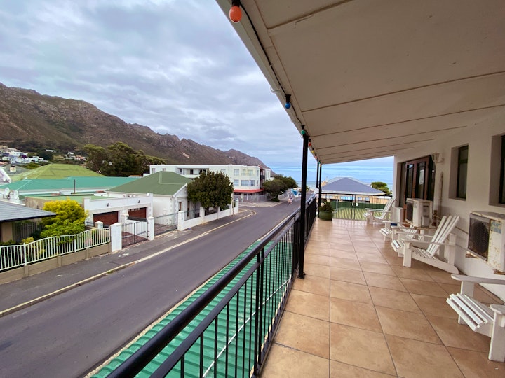 Cape Town Accommodation at Le Bay Lodge | Viya