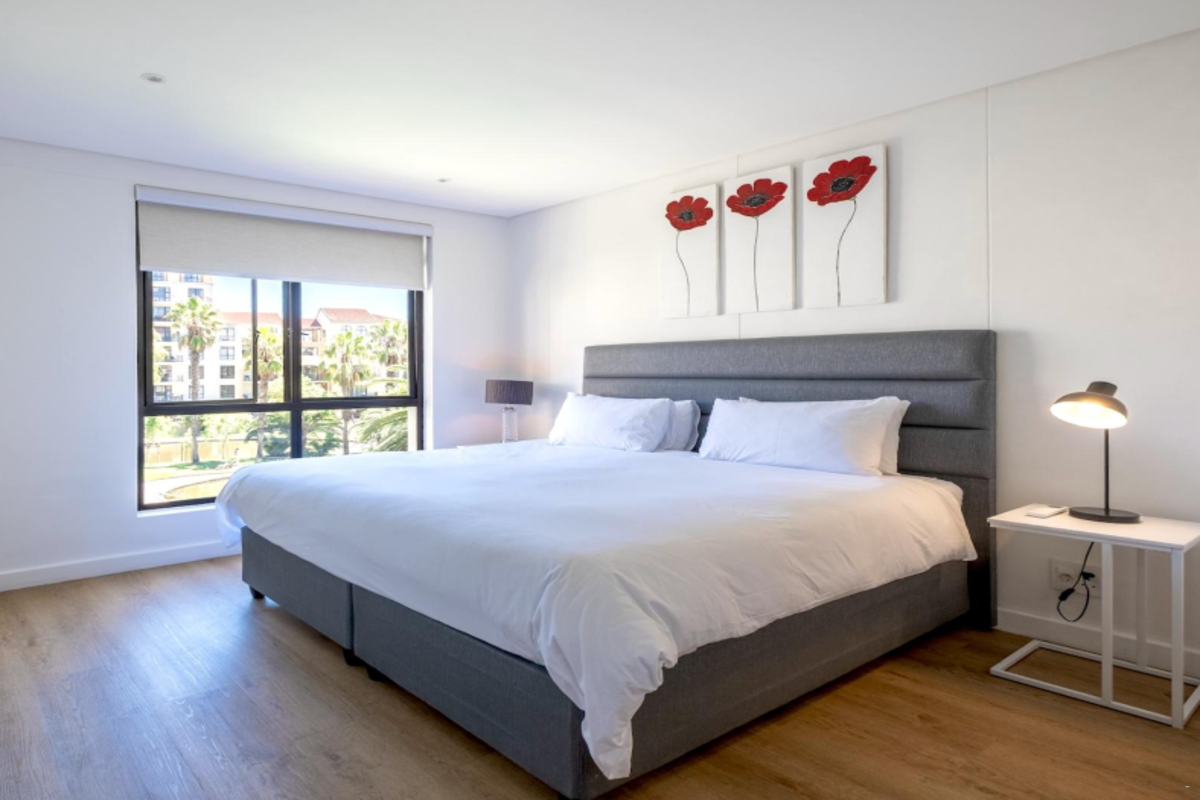 Exec 2 Bed Apartment The Island Club image no 4 of 17