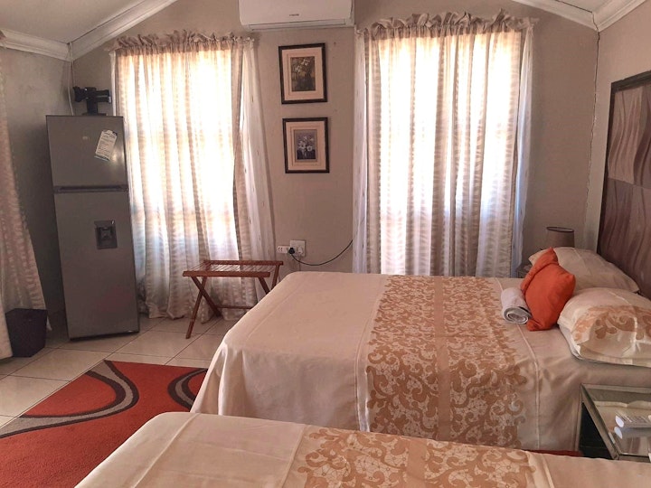 Mogwase Accommodation at Vicky's Bed & Breakfast | Viya