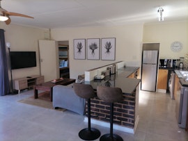 West Rand Accommodation at SkyView Cottage | Viya