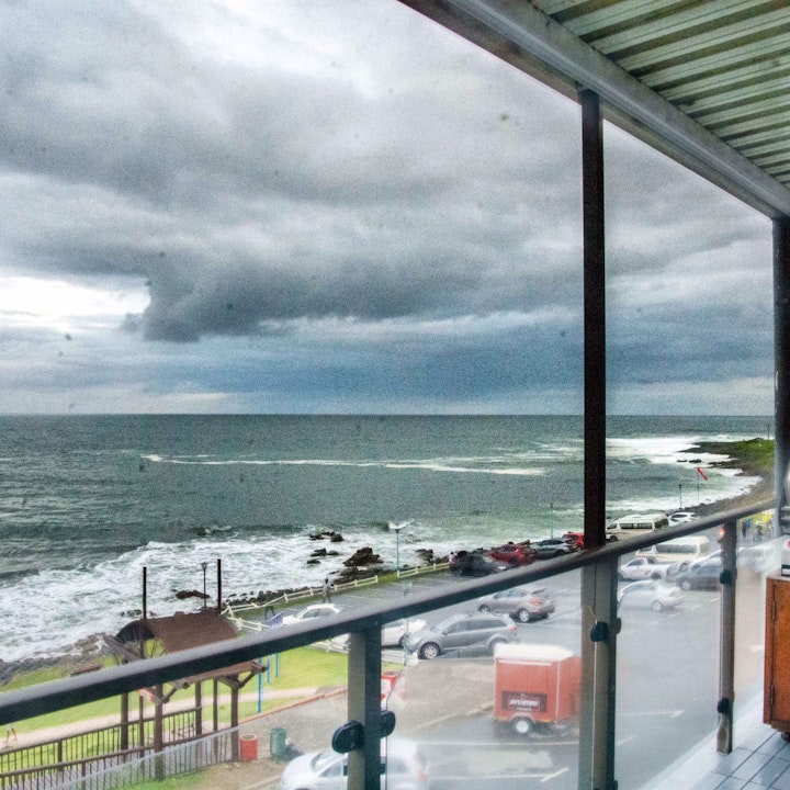Eastern Cape Accommodation at 18 Coogee Bay Beachfront Apartment | Viya