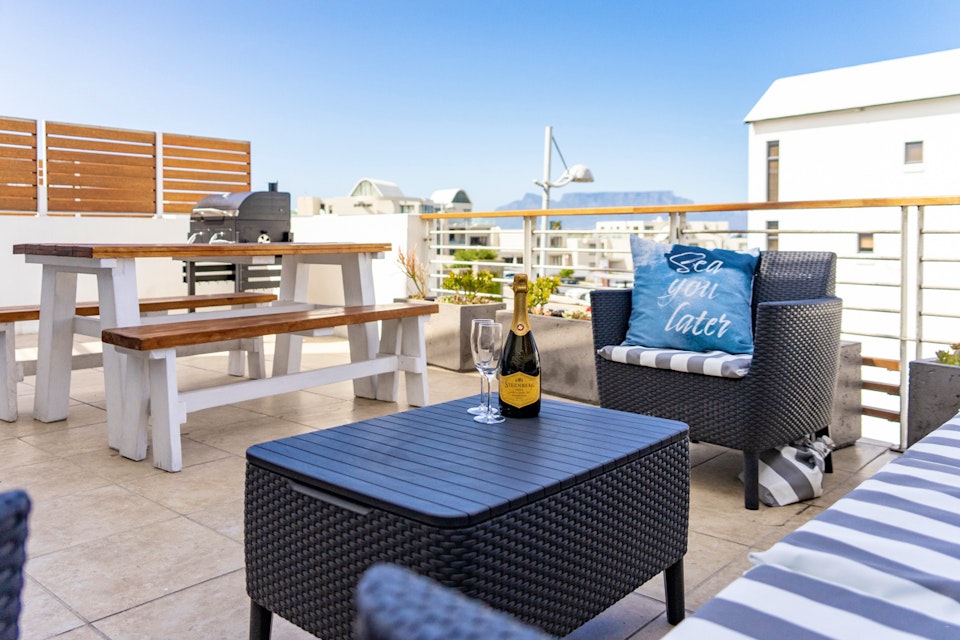 Bloubergstrand Accommodation at  | Viya