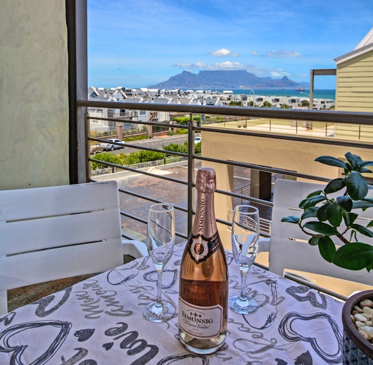 Bloubergstrand Accommodation at  | Viya