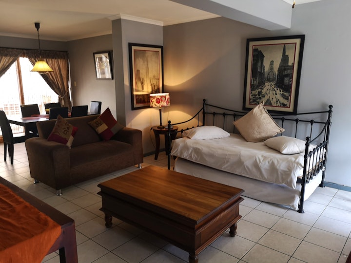 Cape Town Accommodation at Smithland 3-Bedroom House | Viya