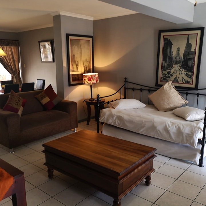 Cape Town Accommodation at Smithland 3-Bedroom House | Viya
