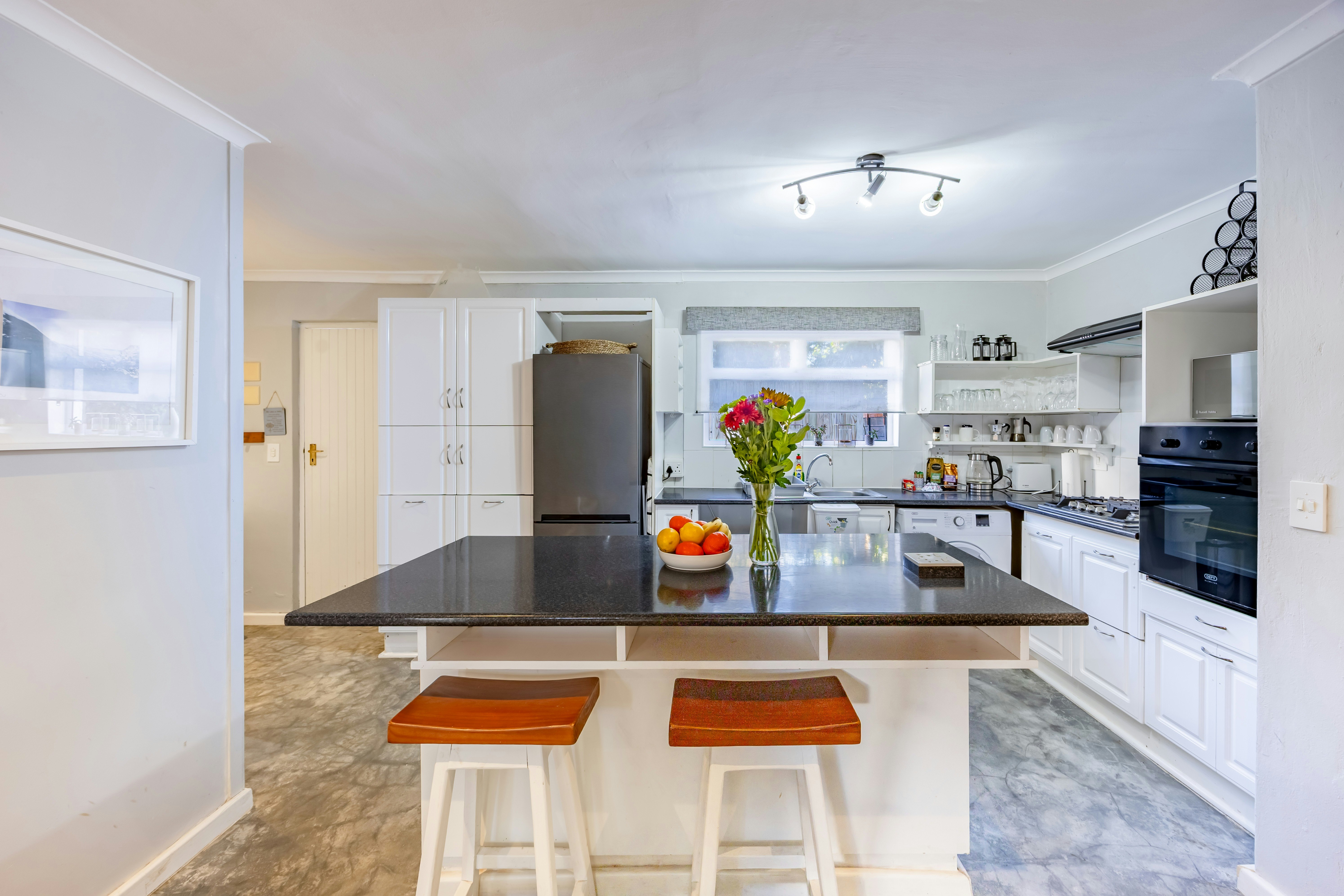 Kingfishers Corner Kommetjie image no 7 of 27