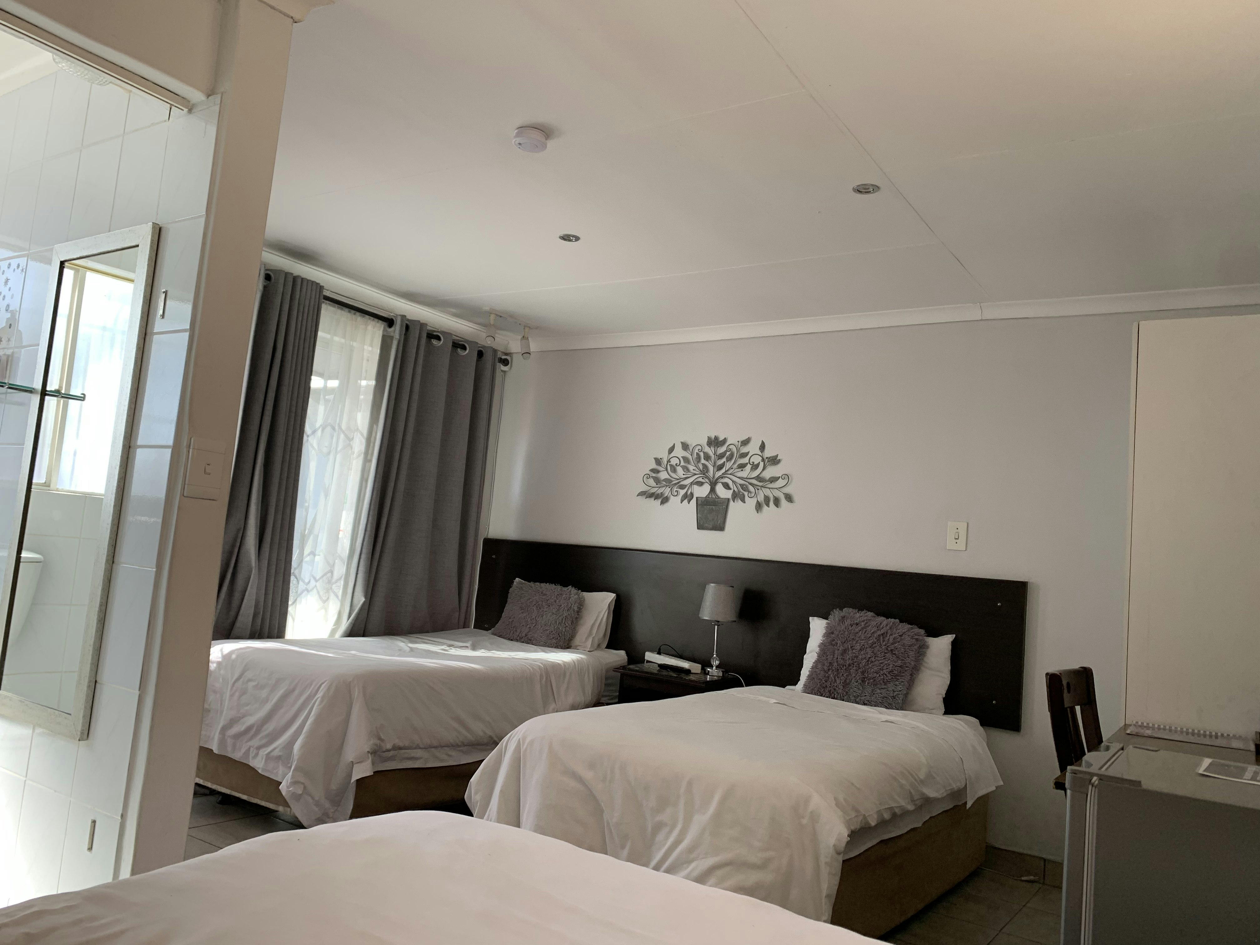 Accommodation Near MTN Nasrec Expo Centre | LekkeSlaap