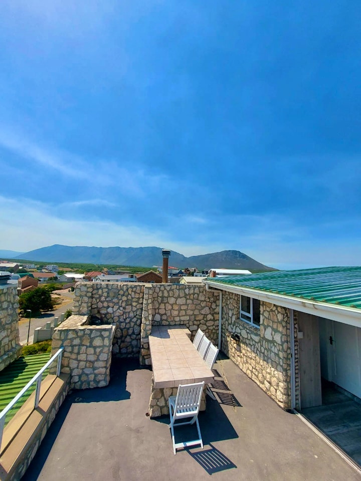 Gansbaai Accommodation at Suidwester Kliphuis | Viya