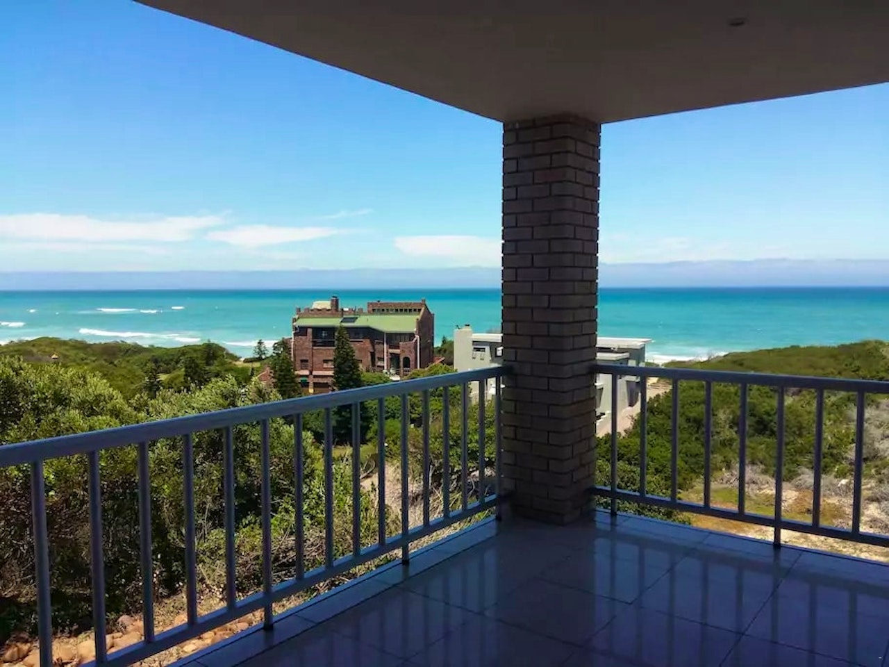 Jeffreys Bay Accommodation at  | Viya