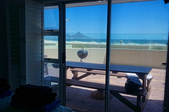 Bloubergstrand Accommodation at  | Viya