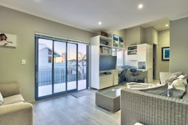 Bloubergstrand Accommodation at Vakansiehuis op Bay Beach Ave | Viya