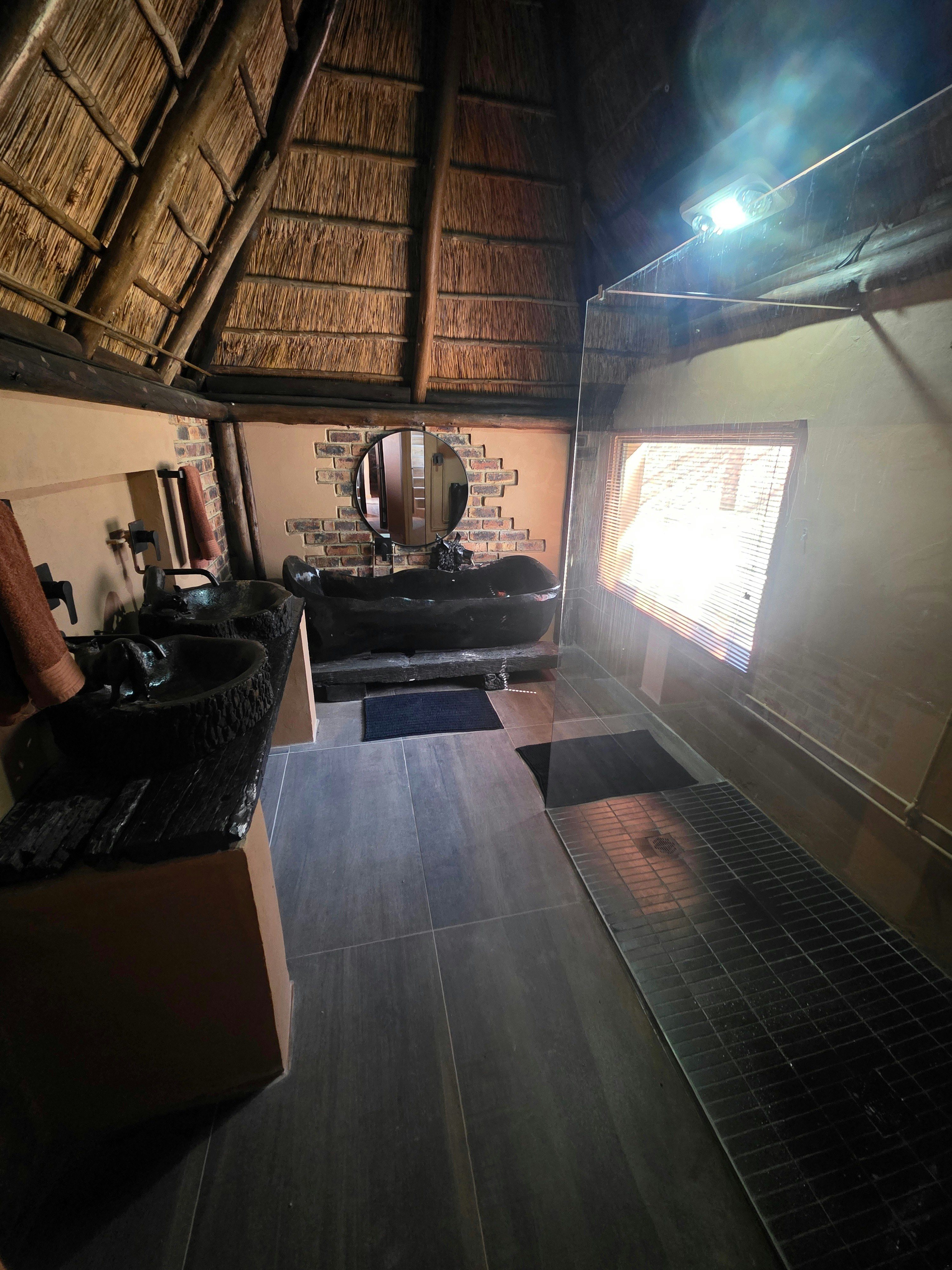 Lux Fur Cabin image no 36 of 60