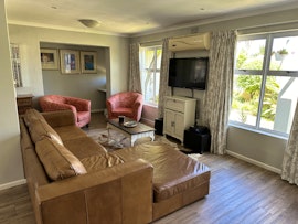 Bloubergstrand Accommodation at Tranquil home on the Vlei | Viya