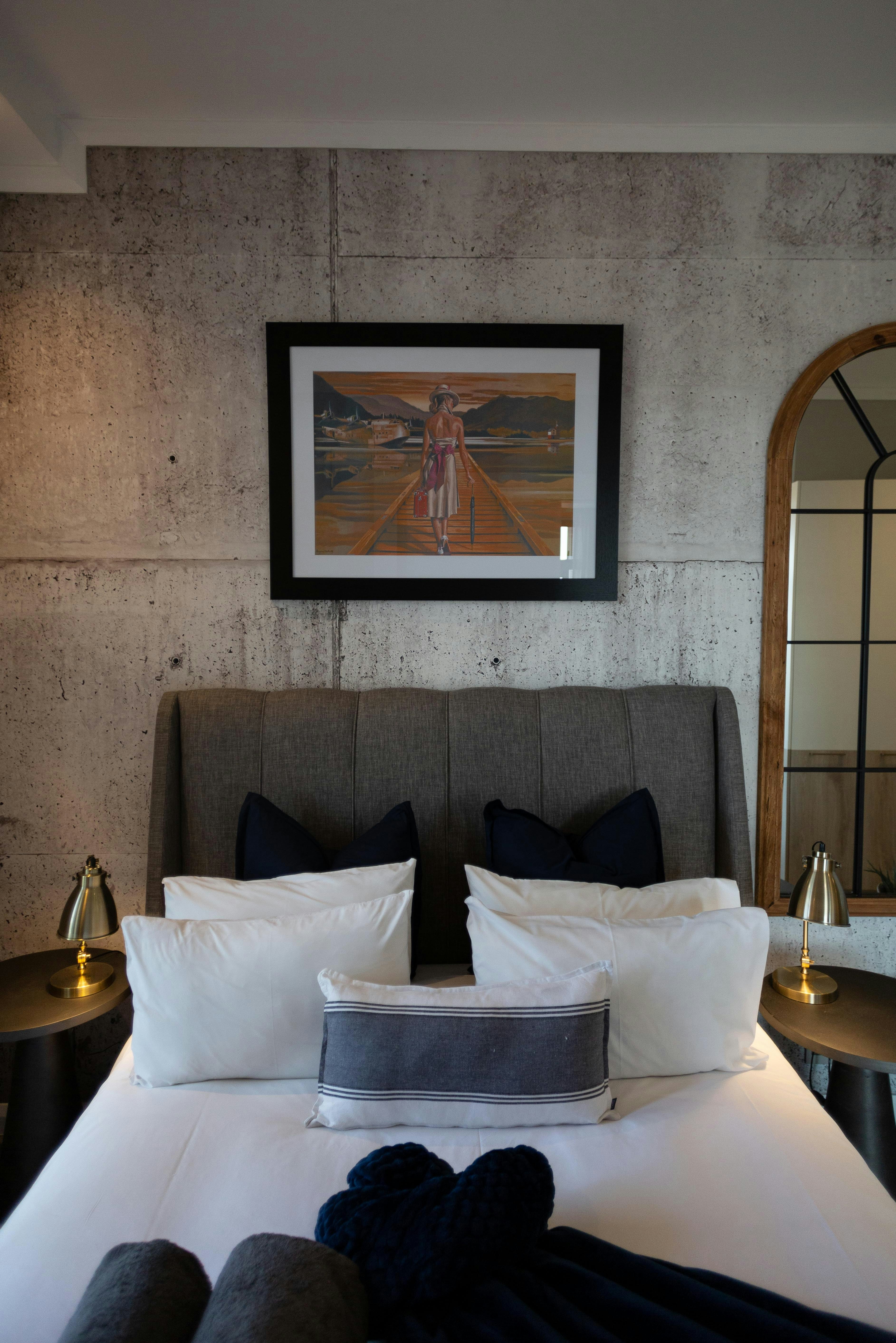 Trilogy Luxury Suites - apartment 1305 image no 3 of 19