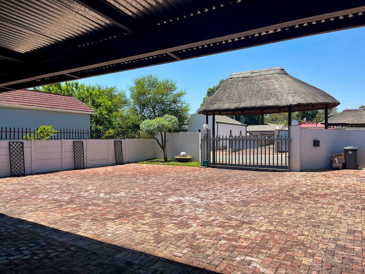 Free State Accommodation at La Belle Guesthouse Parys | Viya