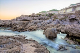 Overberg Accommodation at Beachfront Cottage - Hermanus Whale View | Viya