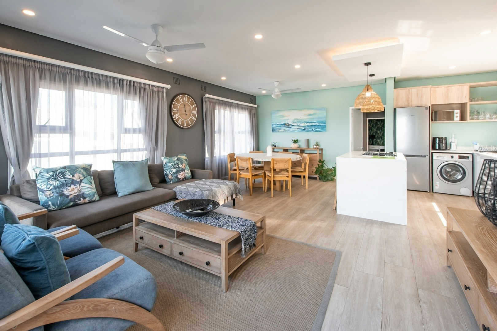 Coastal Elegance image no 3 of 22