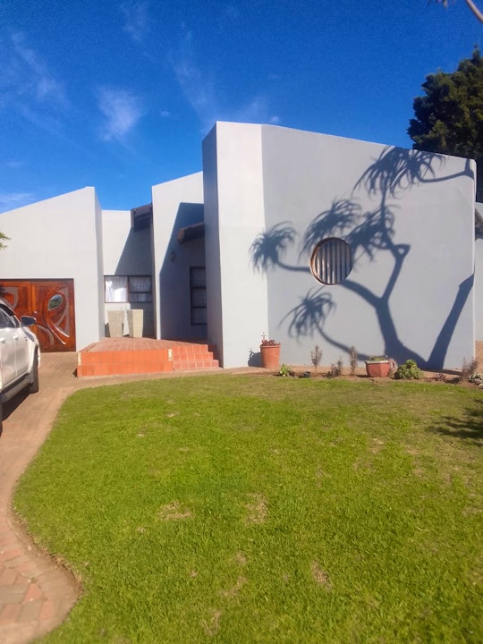 Jeffreys Bay Accommodation at  | Viya