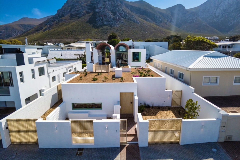 Hermanus Accommodation at  | Viya