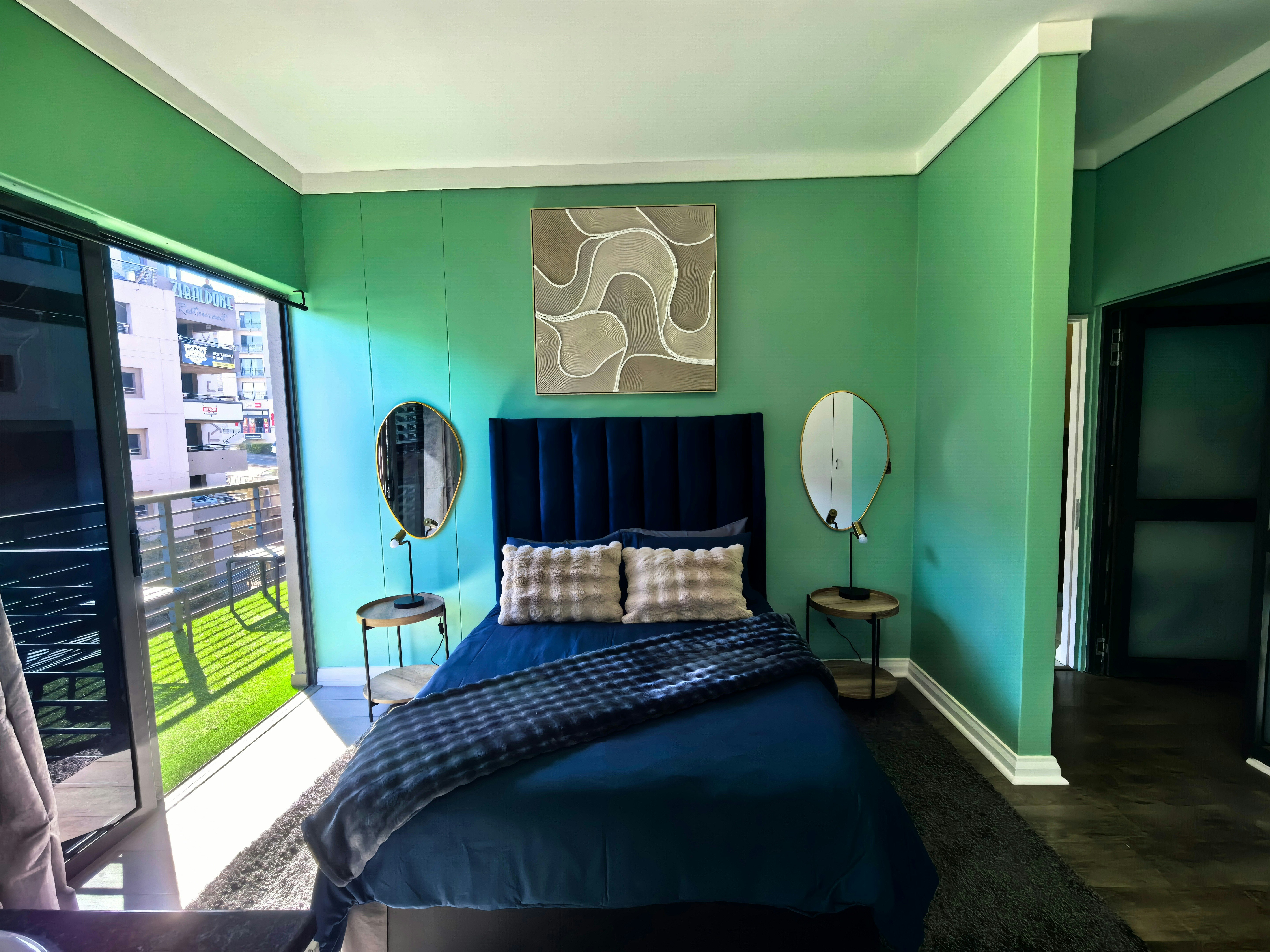 Stunning Lake View Apartment image no 17 of 27