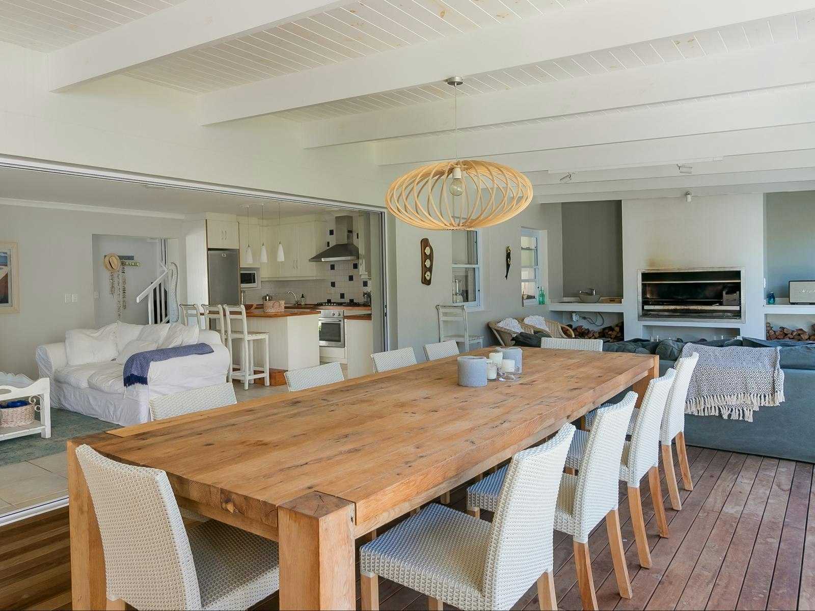 Comfy Home on Thesen with pool image no 5 of 39