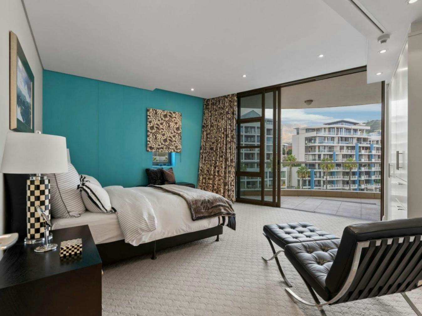 Mountain Marina - Three Bedroom Luxury Premier 2 image no 8 of 17