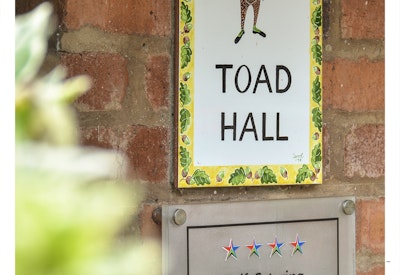  by Toad Hall Self-catering Cottages | LekkeSlaap