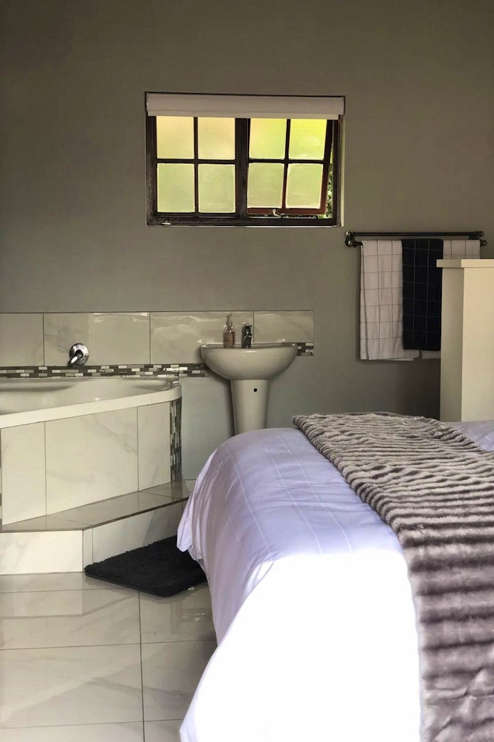 Eastern Cape Accommodation at Thatchroof Cottage | Viya