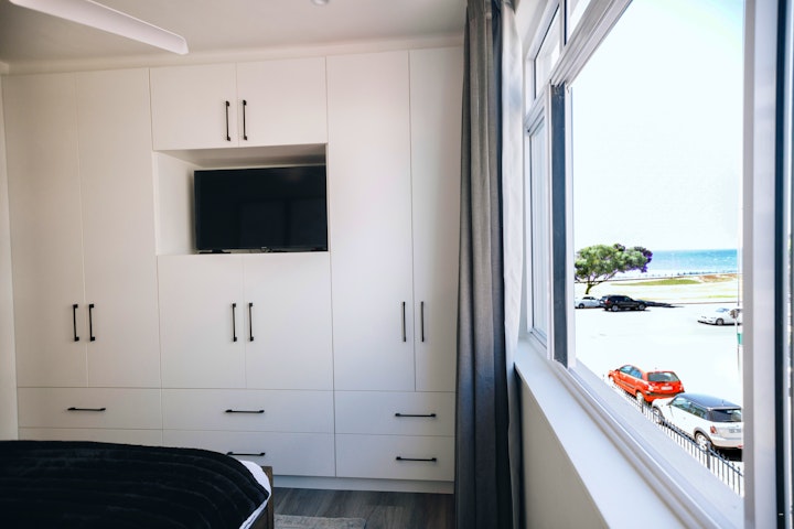 Cape Town Accommodation at Beachfront Luxury Family Escape | Viya