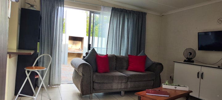 George Accommodation at Ons Huisie | Viya