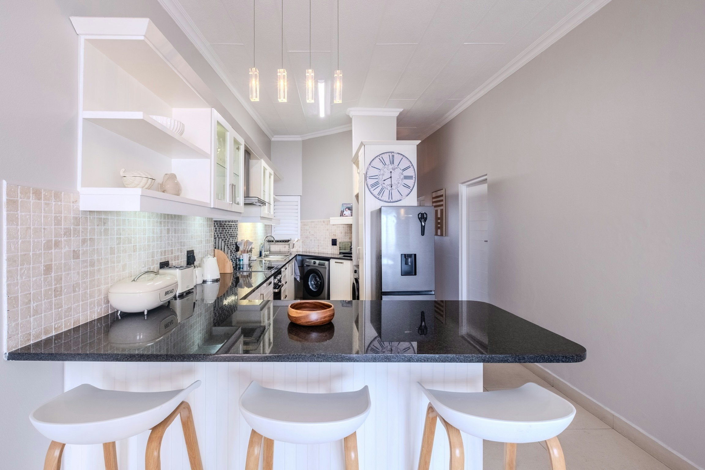 Umdloti Ocean Paradise | 2-bedroom with Sea Views image no 16 of 20