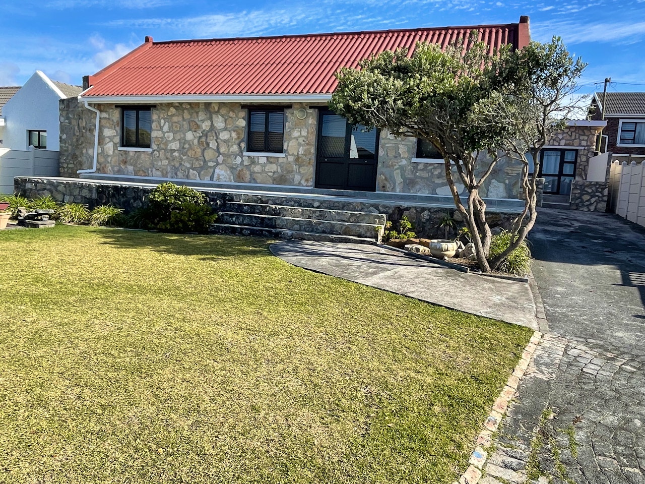 Struisbaai Accommodation at  | Viya