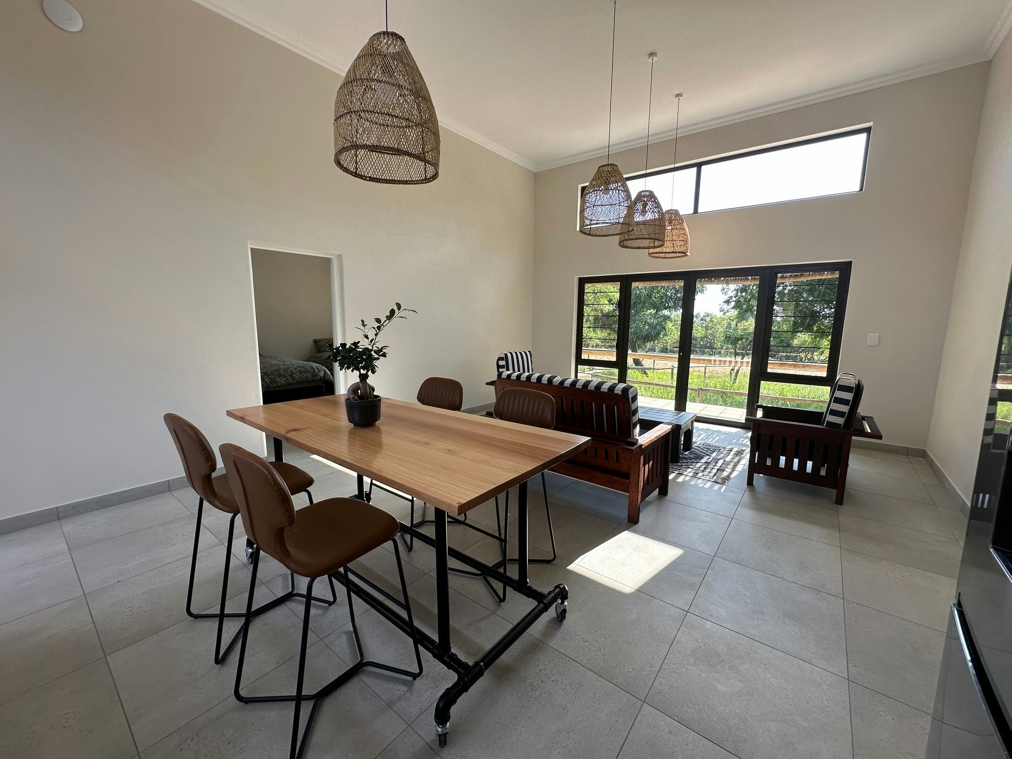 Ehlatini Cottages image no 2 of 9