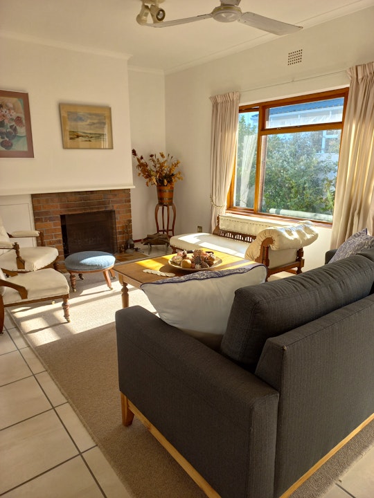 Hermanus Accommodation at  | Viya