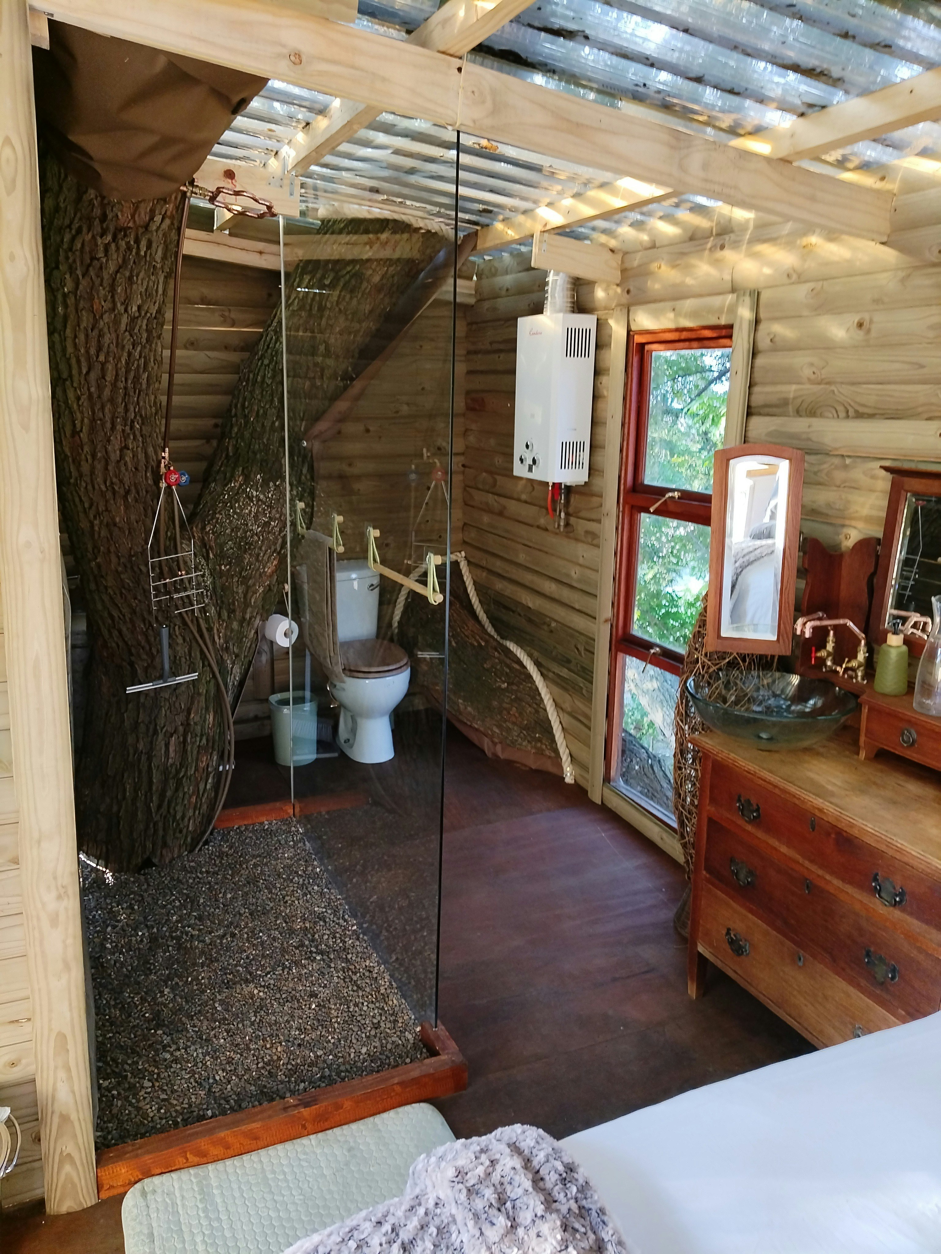 Tree House Living image no 11 of 14