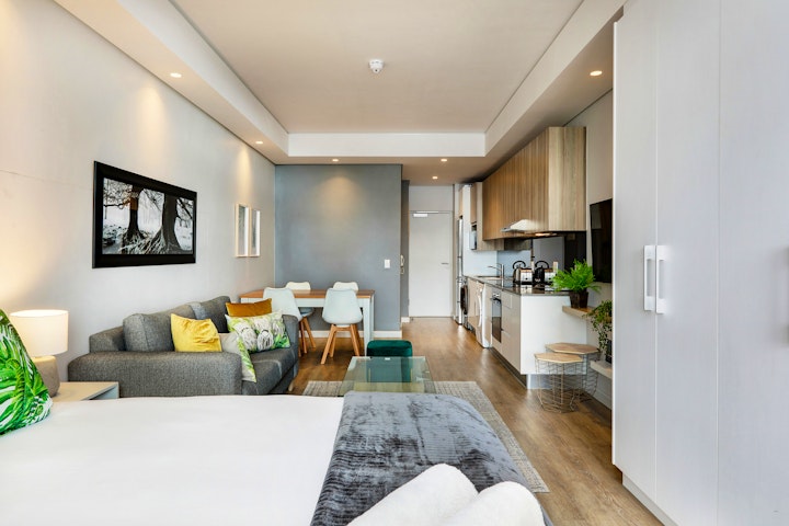 Cape Town Accommodation at Eco Balcony Apartment 1006 | Viya