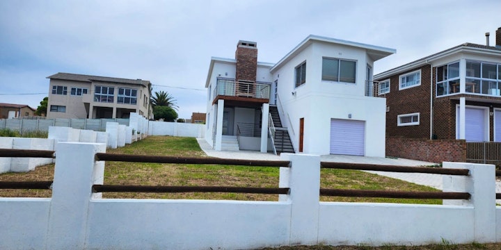 Gansbaai Accommodation at 15 on Roux | Viya