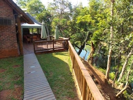 Lowveld Accommodation at Oppieoewer Chalets | Viya