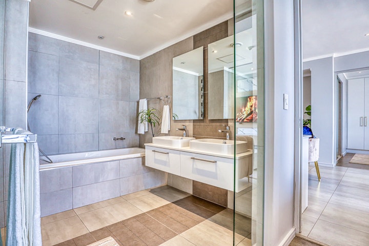 Gauteng Accommodation at Masingita Towers Luxury Apartment 812 | Viya
