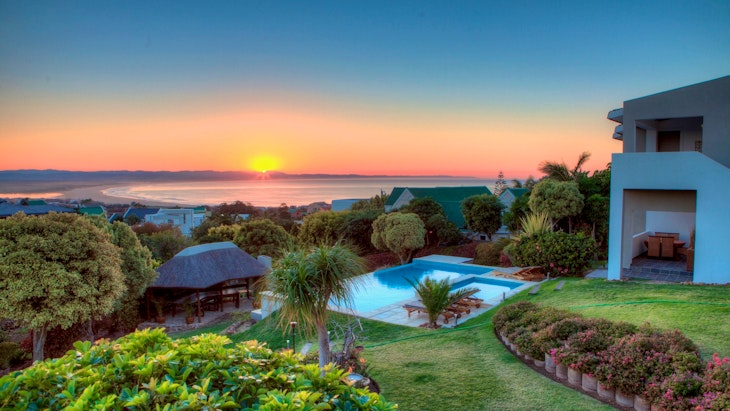  by The Ocean Bay Luxury Guesthouse | LekkeSlaap