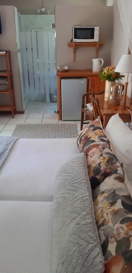 Karoo Accommodation at Biffie's Cottages | Viya