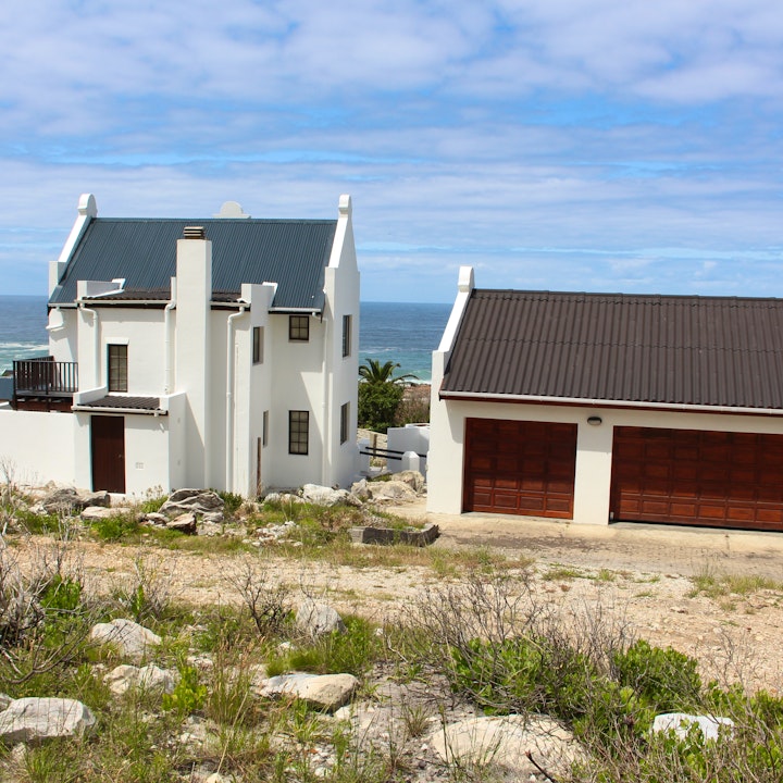 Western Cape Accommodation at Protea Cottage | Viya