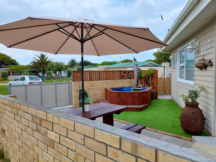 Gansbaai Accommodation at Bokkompie 677 Uilenkraalsmond | Viya