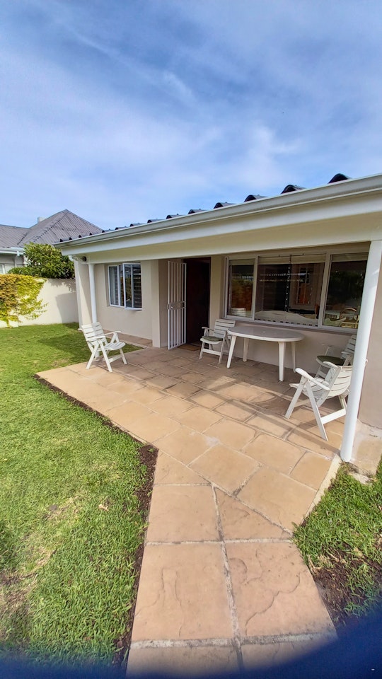 Hermanus Accommodation at  | Viya