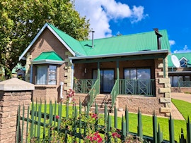 Drakensberg Accommodation at Clarens Mountain Sage Self-catering | Viya