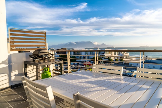 Bloubergstrand Accommodation at  | Viya