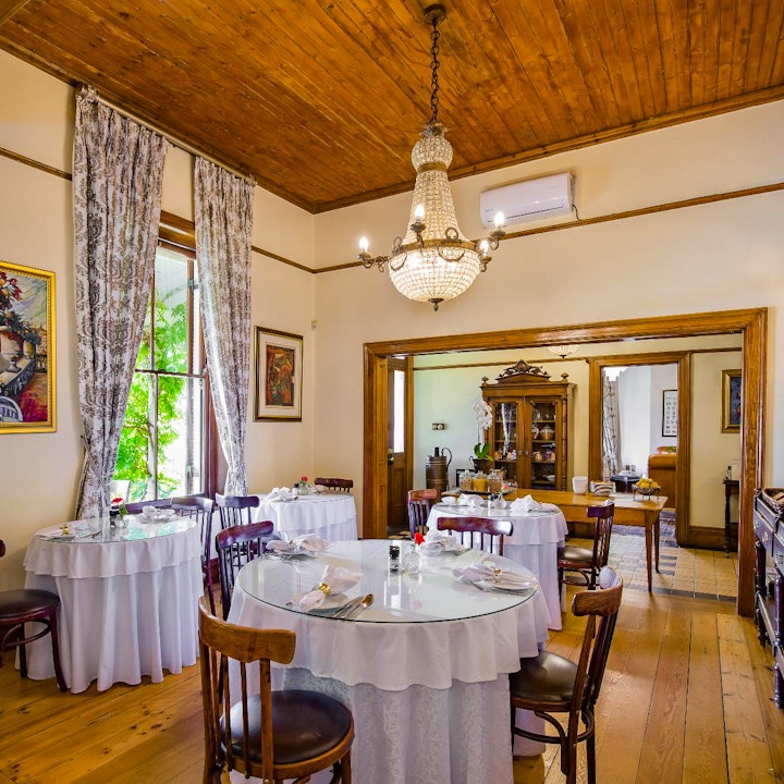 Stellenbosch Accommodation at Roosenwijn Guest House | Viya